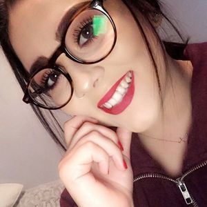 Meet your Posher, Alexandra